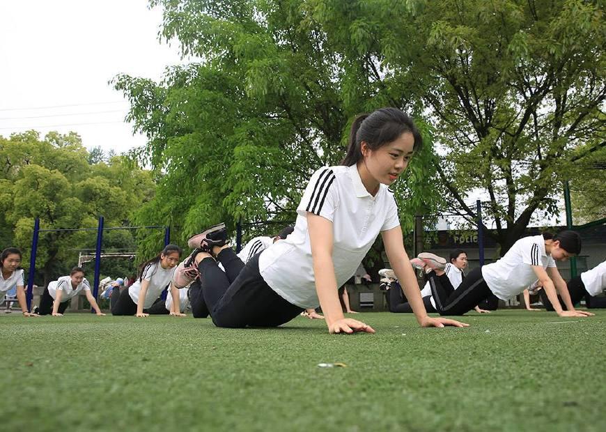 澳门六开奖结果揭晓与毅力的力量，解读与落实